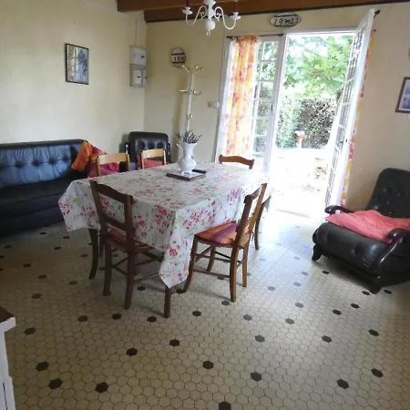 Holiday home Au Bourg Mezos